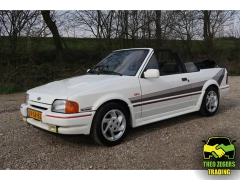 Ford Escort Cabrio 1.6 XR3 Inj. met unieke km-stand, Oldtimer