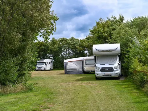Genieten van de rust op boerderijcamping bij De Cocksdorp