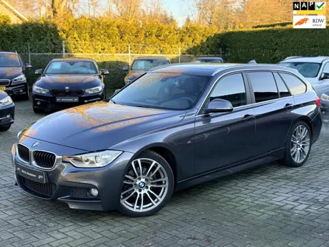 BMW 3-serie Touring 316i High Executive M Sport|Nieuwe Ketting + Klepseals|19 inch|Leder|Pano dak|Ke