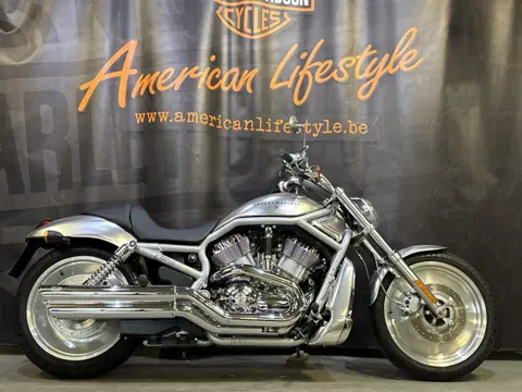 Harley-Davidson Chopper V-Rod VRSC (bj 2002)