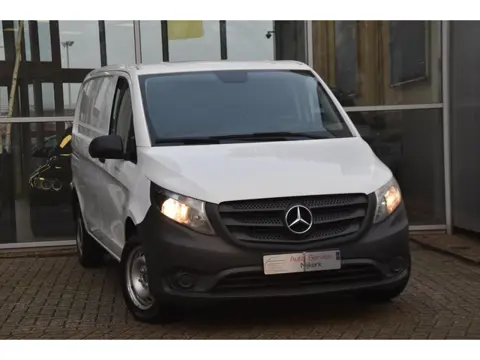 Mercedes-Benz Vito 111 CDI Functional Lang Airco Nav. Cruise Control Trekhaak BTW 1ste Eigenaar