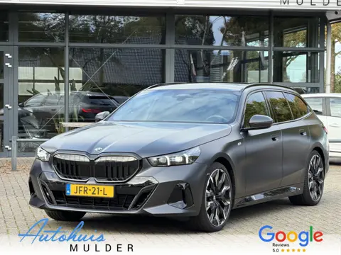 BMW 5 Serie Touring 540d xDrive FULL OPTION Leder/Panorama dak/360 Camera/Trekhaak/ 21 inch
