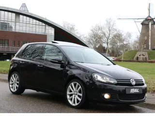 Volkswagen GOLF 1.4 TSI Aut Highline DSG 5-Deurs 118KW 161Pk Trekhaak Vol Leder Camera Schuifdak Xen