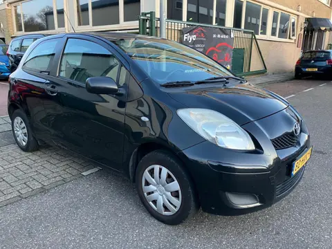 Toyota Yaris 1.0 VVTi Acces 2009 elektrische ramen nieuwe Apk