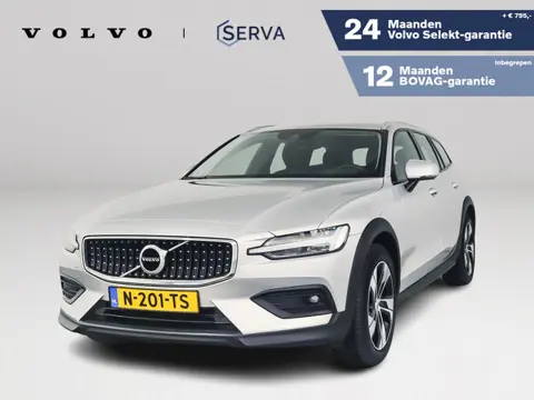 Volvo V60 Cross Country B5 AWD Pro | Parkeercamera | Stoel- en Stuurverwarming | Trekhaak