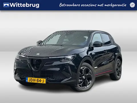 Alfa Romeo Junior Elettrica Speciale 54 kWh | Techno Pakket | Keyless | Apple carplay | Schuif/kante