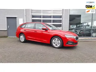Skoda Octavia Combi 1.0 TSI Ambition/Navigatie*Cruise*Pdc/Led*Metalic/Enz
