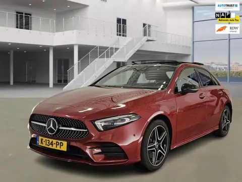 Mercedes-Benz A-klasse 250 e Business Solution AMG Limited