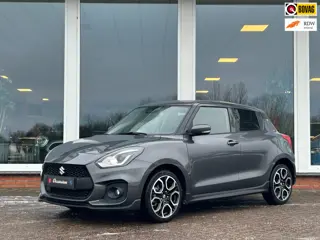Suzuki Swift 1.4 Sport Smart Hybrid - Navi - Camera - 17 inch