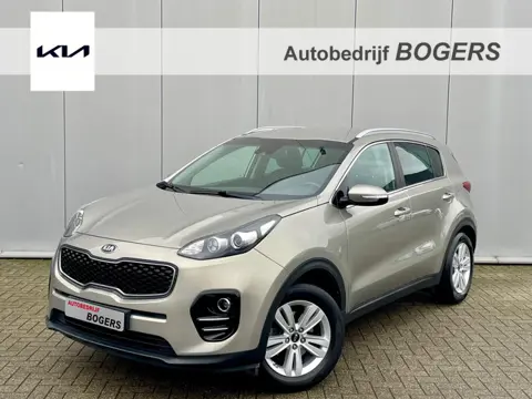 Kia Sportage 1.6 GDI DynamicLine Navigatie, Climate Control, Cruise Control, Trekhaak, 17"Lm, Achter