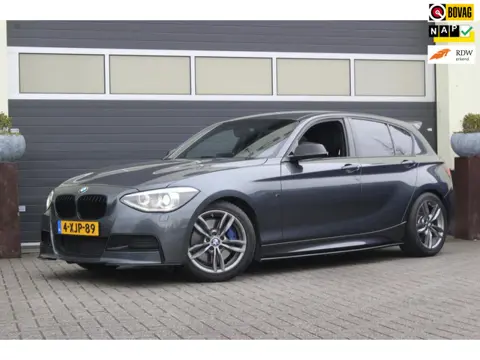 BMW 1-serie M135i High Executive M Sport | NAP | Leer |