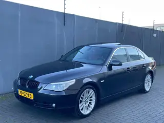 BMW 5-serie 525i AUTOMAAT/RIJDT GOED/LEER/SCHUIFDAK/XENON!!!