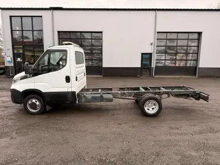 Iveco Daily 40C17 3.0 AUT Chassis Cabine N2 ( Koffer Pick-up open laadbak bakwagen)