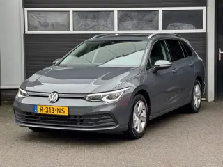 Volkswagen Golf Variant 1.0 eTSI DSG Life Pano, Adaptive Cruise, Keyless, Dodehoek, Camera