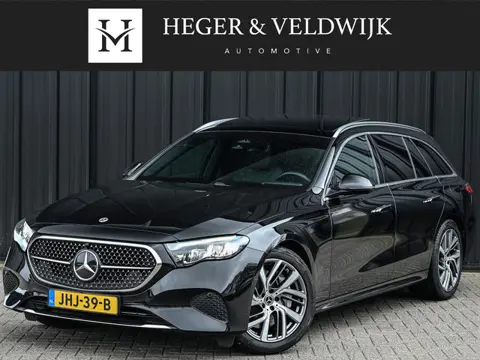 Mercedes-Benz E-Klasse Estate 300 e Exclusive Panoramadak · Ambiance interieur · Burmester 4D Sound 