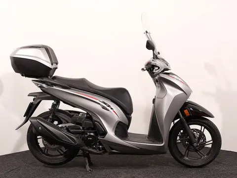 Honda SH 350 (bj 2024)