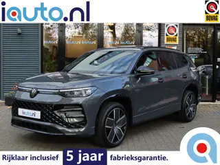 Volkswagen Tayron 1.5 eHybrid 272PK R-Line Black Style IQ.Light HD/Pano/Keyless/360/DCC/ACC/Dodehoek