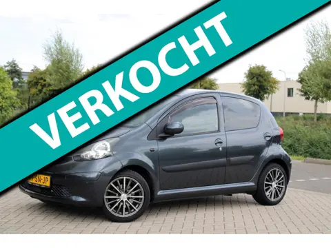 Toyota Aygo 1.0-12V + 5-Deurs l Elek Pak l Stuurbekr l NAP