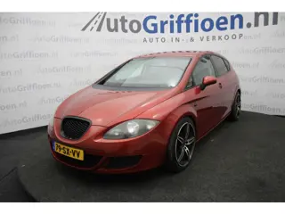 SEAT Leon 1.6 Reference nette hatchback met klima