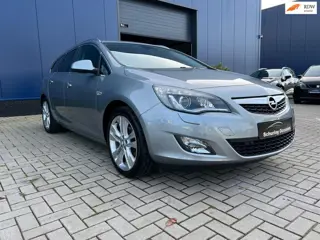 Opel Astra Sports Tourer 1.4 Turbo Cosmo / PDC / CLIMATE / CRUISE / NAVIGATIE / STOEL-STUUR VERWRMIN