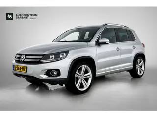 Volkswagen Tiguan 2x R-line( Goed OnderH, Camera, StoelV, Parkeerhulp, Airco, Leder, Cruise Con, Etc
