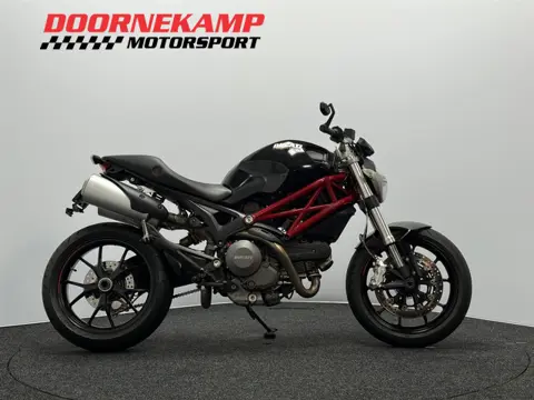 Ducati MONSTER 796 ABS (bj 2011)