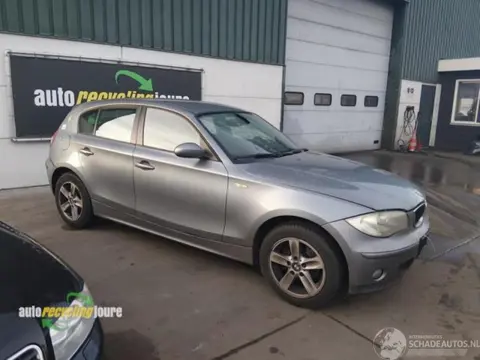 BMW 1-serie onderdelen (kleur: QUARZBLAU METALLIC A18) donorauto