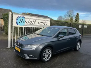 Seat Leon 1.2 TSI Style *apk 1-3-27*