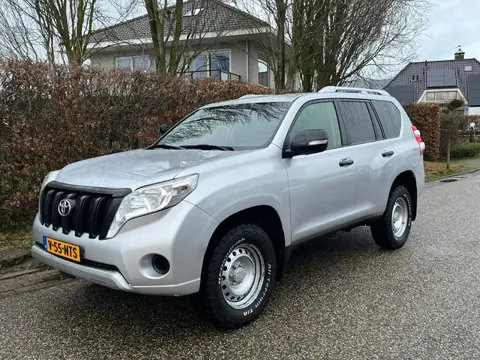 Toyota Land Cruiser 2.8 D-4D-F LX 150| Grijs kenteken