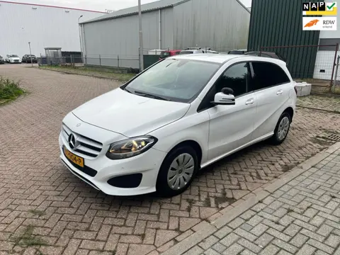 Mercedes-Benz B-klasse 220 d Automaat Cruise Airco Pdc Voor En Achter 1e Eigenaar
