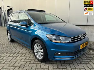 Volkswagen TOURAN 1.4 TSI Highline 7p / Panorama dak / Camera / Carplay