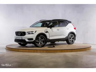 Volvo XC40 1.5 T5 Recharge R-Design | Zwenkbare trekhaak | Adaptieve cruise | Blis | Metallic |