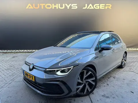 Volkswagen GOLF 1.5 eTSI R-Line Pano IQlights Carplay Sfeer