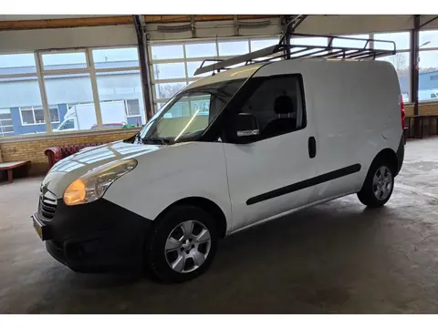 Opel Combo 1.3 CDTi L1H1 ecoFLEX Edition MOTOR DEFECT