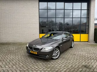 BMW 5-serie 528i Upgrade Edition Xenon, Leer, Navi & PDC