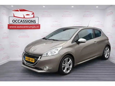 Peugeot 208 1.2 VTi Allure. recent distributieriem vervangen !