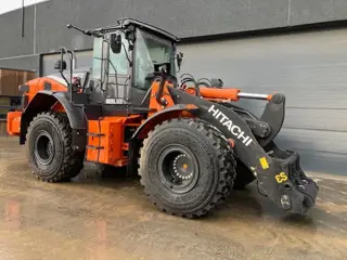 Hitachi ZW250 (bj 2025)