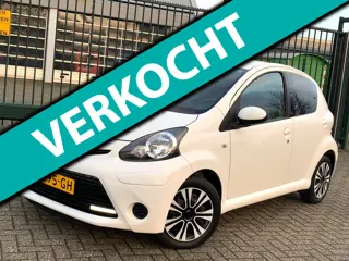 Toyota Aygo 1.0 VVT-i Aspiration 5-DR l AIRCO l APK 08-2021