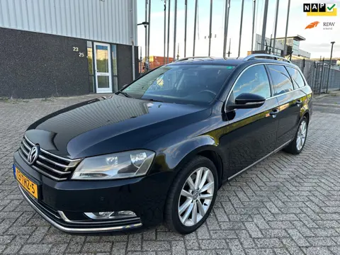 Volkswagen Passat Variant 1.6 TDI Highline BlueMotion 2012 Navi Alcantara