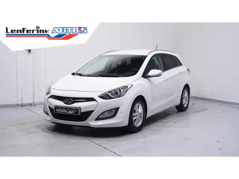 Hyundai i30 Wagon 1.6 GDI Business Edition Navi PDC v+a Clima Leder Trekhaak Cruise