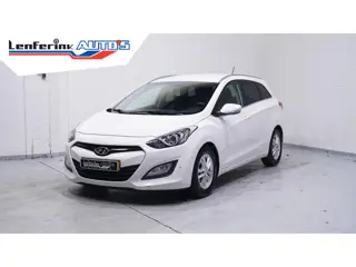 Hyundai i30 Wagon 1.6 GDI Business Edition Navi PDC v+a Clima Leder Trekhaak Cruise