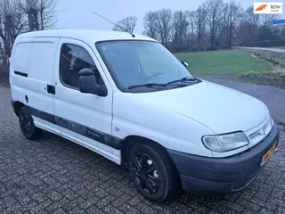 Citroen Berlingo 1.4i met Schuifdeur en Lange APK !