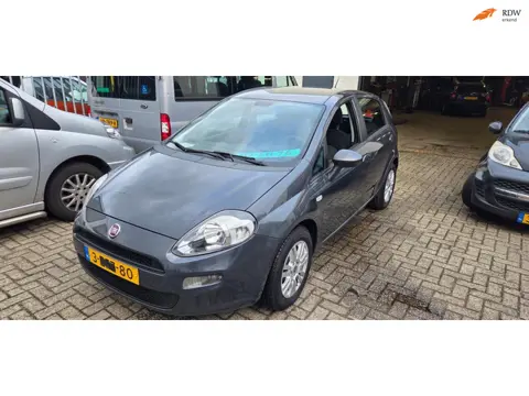 Fiat Punto Evo 1.2 Pop nette staat nieuwe distributie, banden 5drs airco