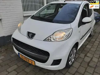 Peugeot 107 1.0-12V Millesim 200