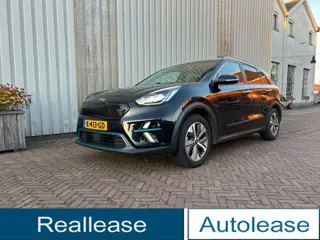 KIA NIRO 1e Eigenaar, SOH 98%,  Executive Line, 3 fase, 64kWh, 204 Pk,  Warmtepomp, leder, JBL Navi Car play Kia dealer onderhouden