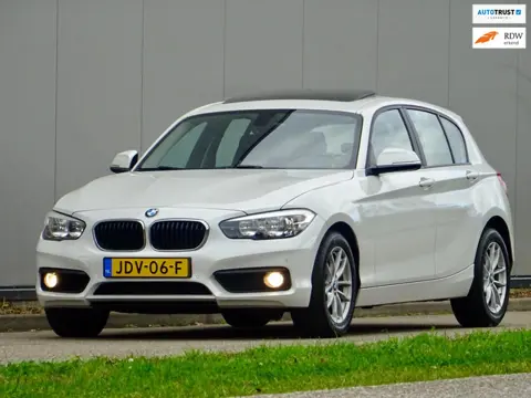 BMW 1-serie 116i Sport /// Pearl / Pano-Dak / Dealer-Oh