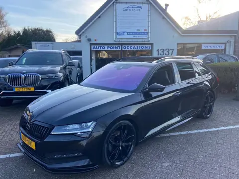 Skoda Superb Combi 1.5TSI RS-SPORTLINE/PANO/MAXTON/VIRTUAL