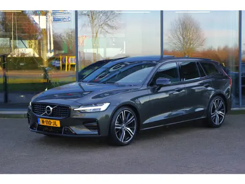 Volvo V60 2.0 B3 163 PK R-Design, Panoramadak, Harman/Kardon, Trekhaak, Leder, Sportstoelen