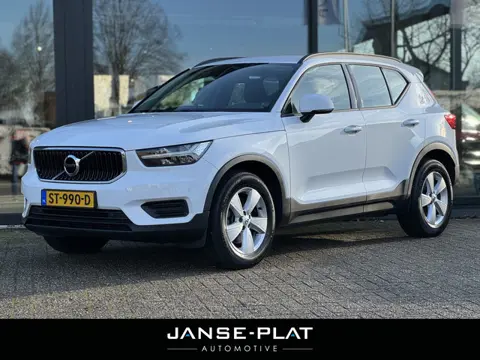Volvo XC40 2.0 T4 AUT Wegdraaibare trekhaak | Navi |