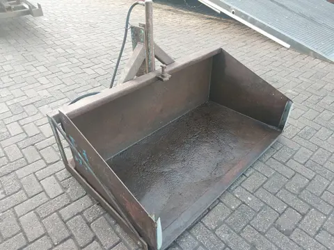 BM Grondbak 150 cm breed